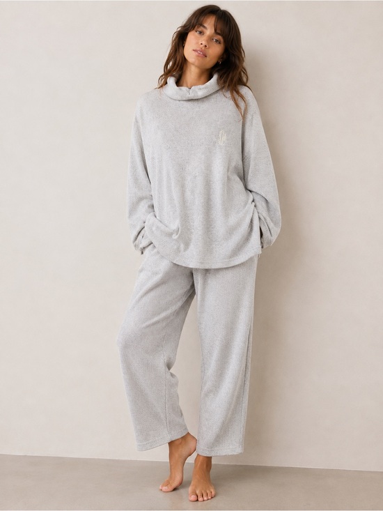 Vintage Pants - Vintage Shooky Cozy Ribbed Knit Lounge Set Gray Turtleneck 90s cropped petite